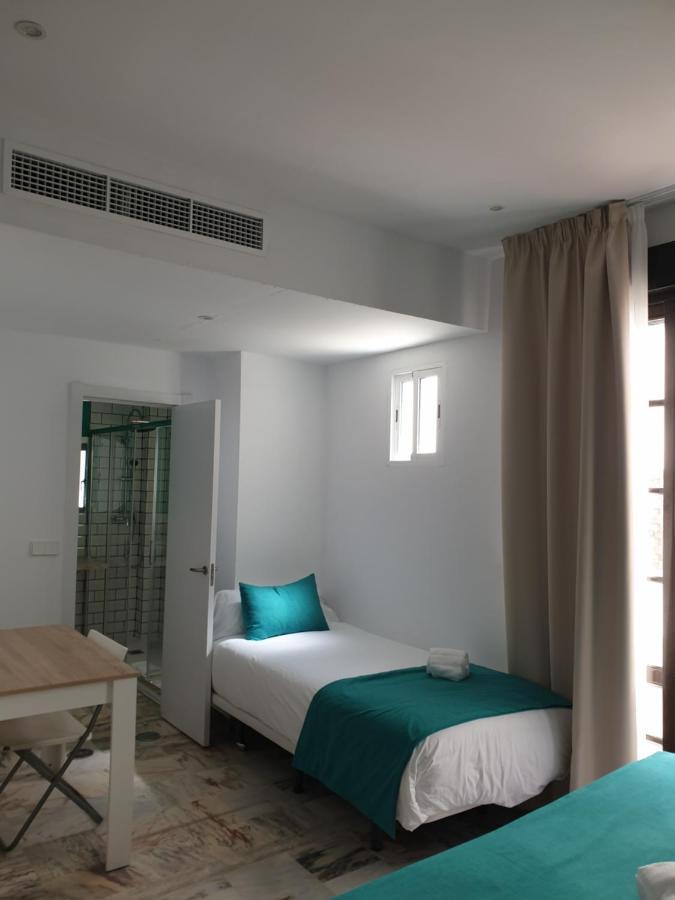 Apartamentos Dona Lola Seville Exterior photo