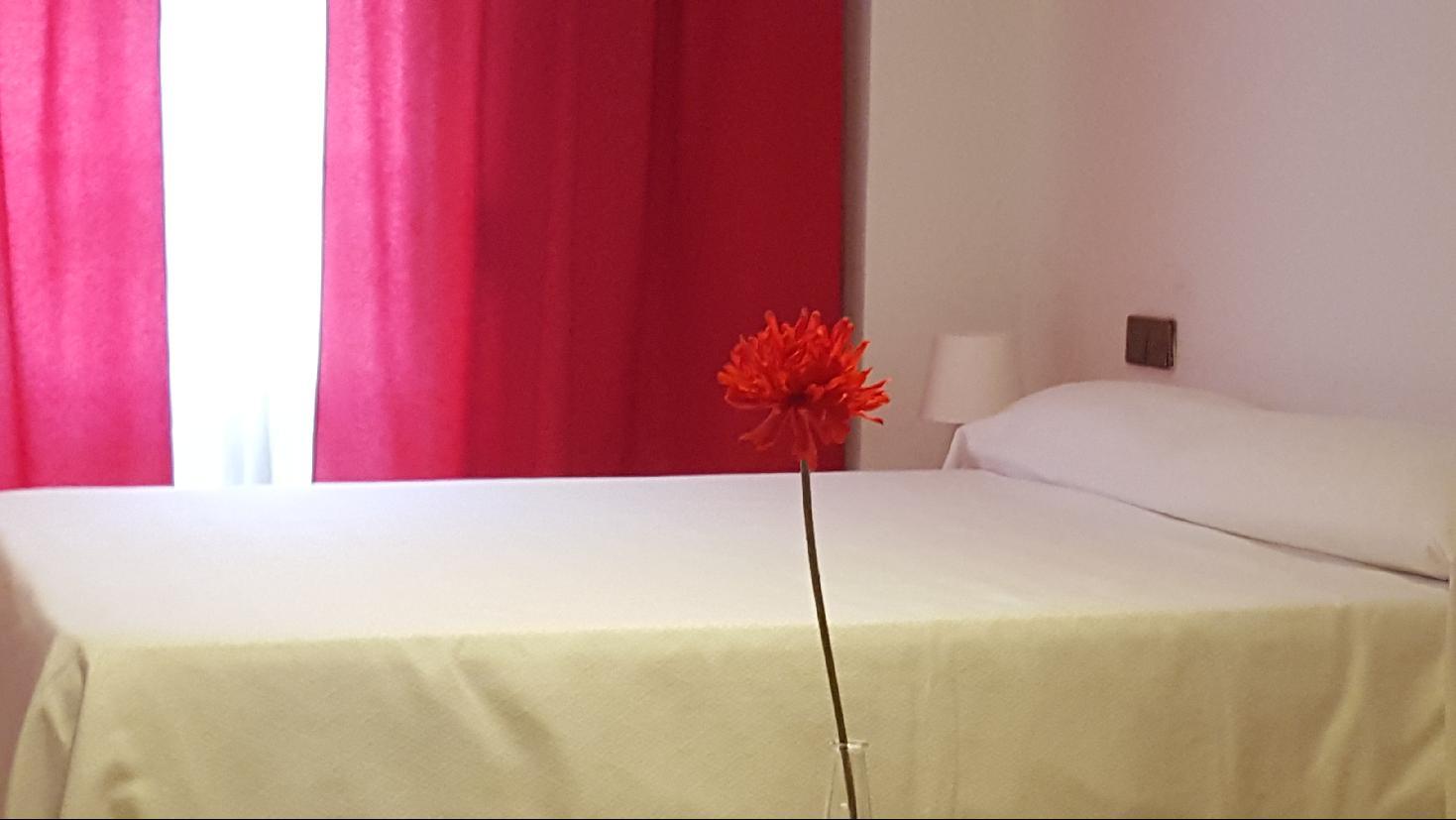 Apartamentos Dona Lola Seville Exterior photo